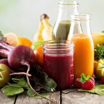 Frisch gepresste Obst- und Gemüsesäfte